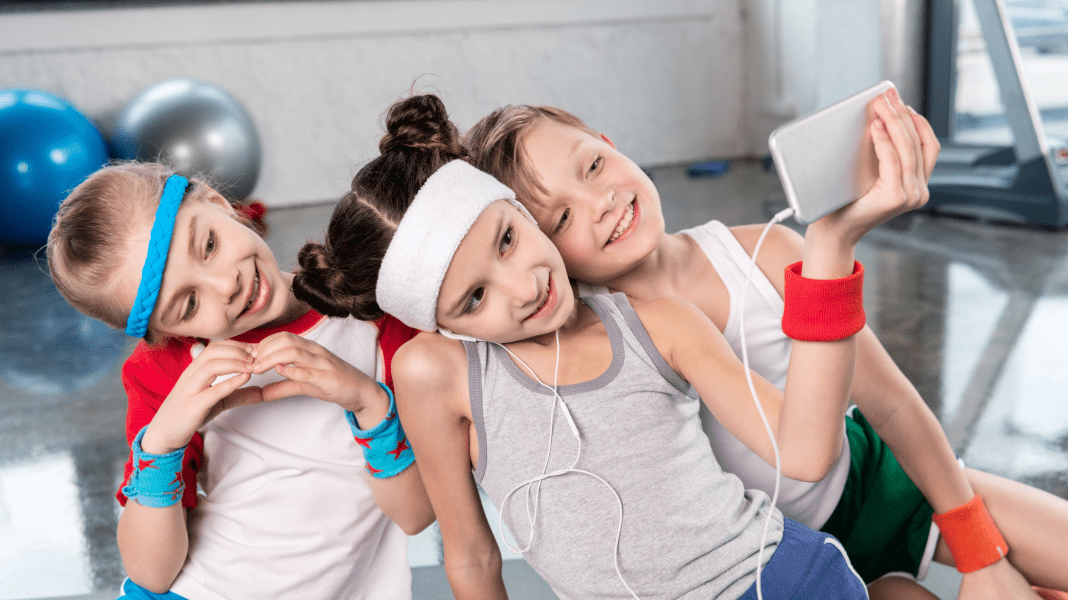 Master Black Friday: Tips for Kids' Activewear Deals - Stelle