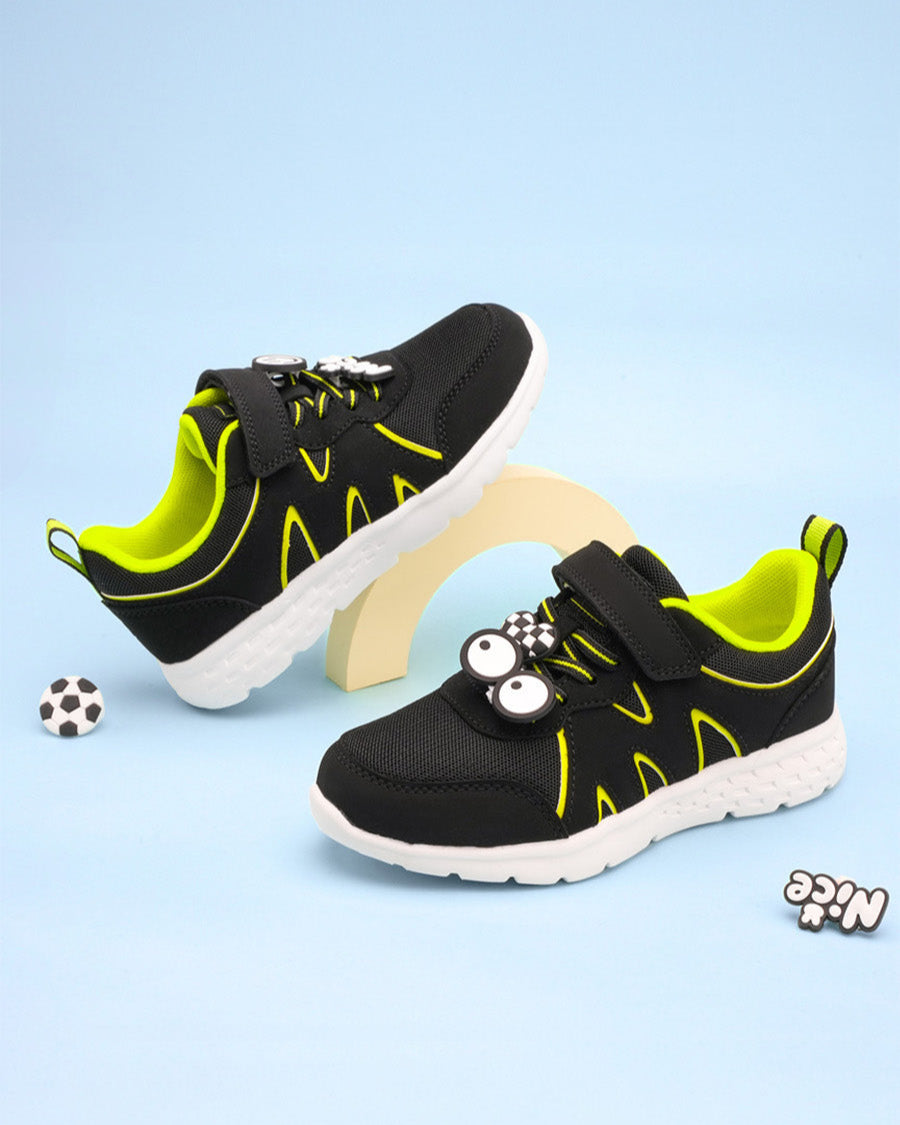 Black Kids Running Shoes - View 4
