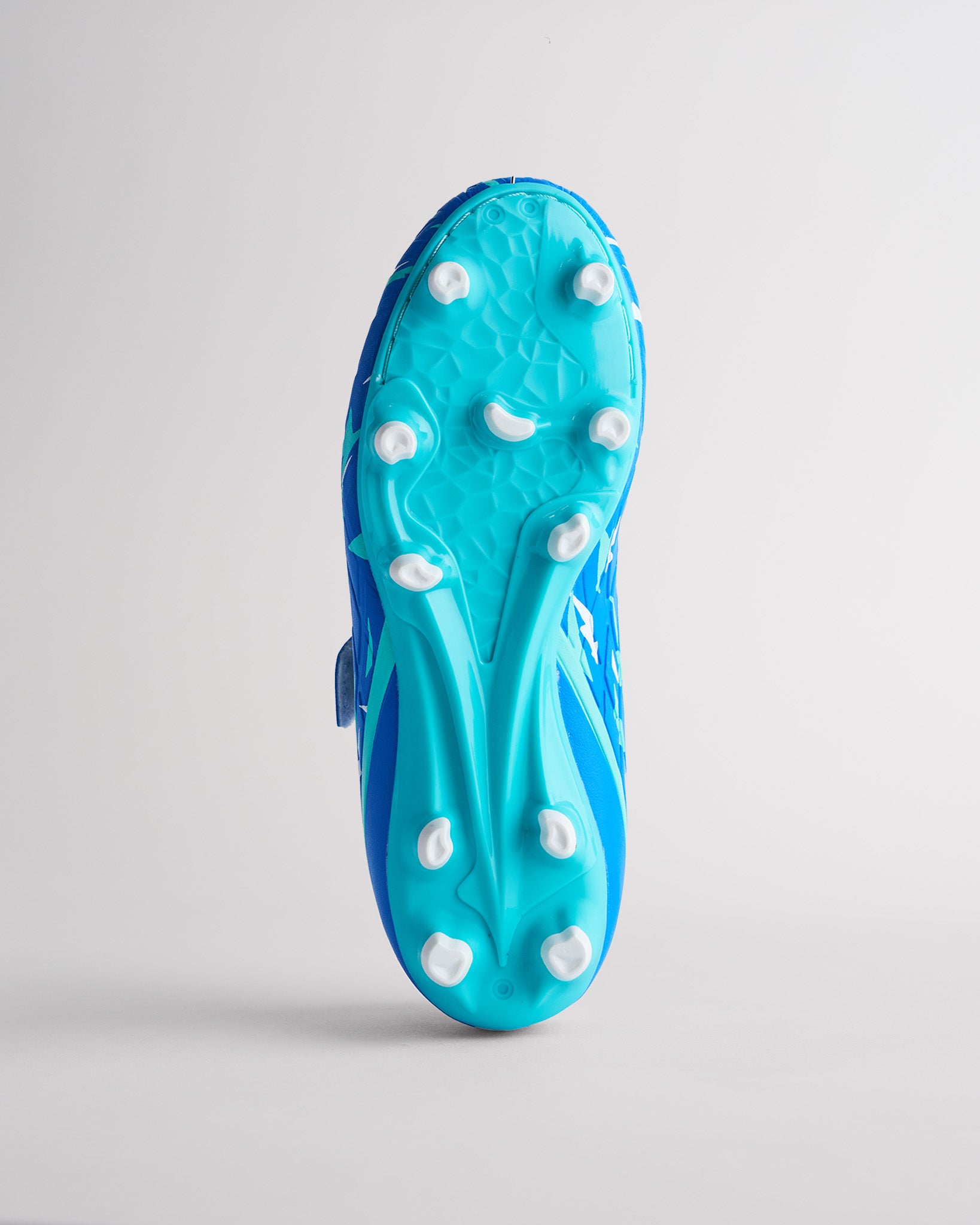 In A Flash Kids Soccer Cleats in Electric Blue