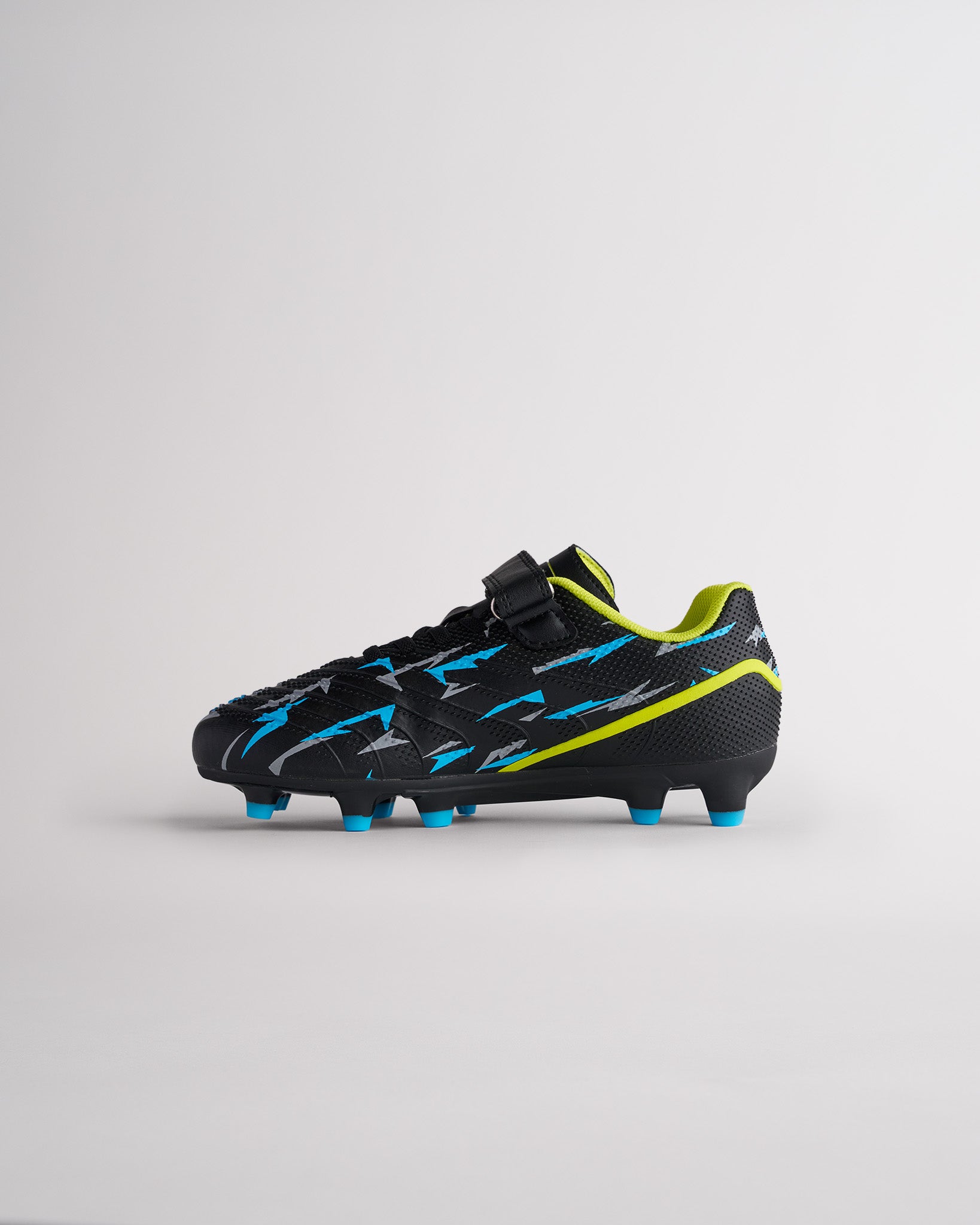 Gotta Bolt Kids Soccer Cleats in Black Voltage