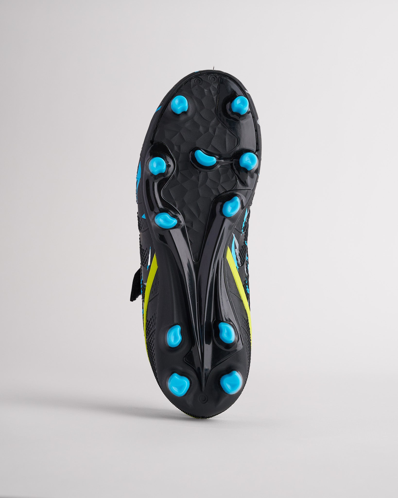 Gotta Bolt Kids Soccer Cleats in Black Voltage