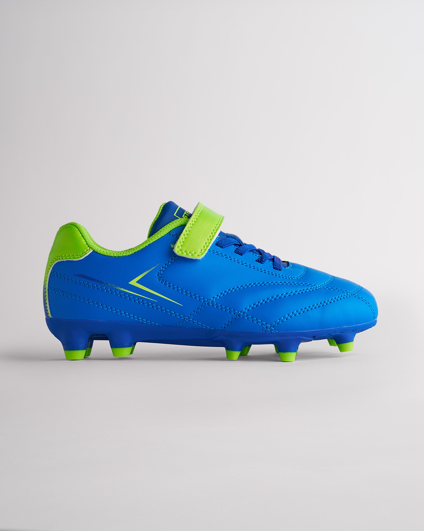 Kids Unisex Field Soccer Cleats in Electric Blue