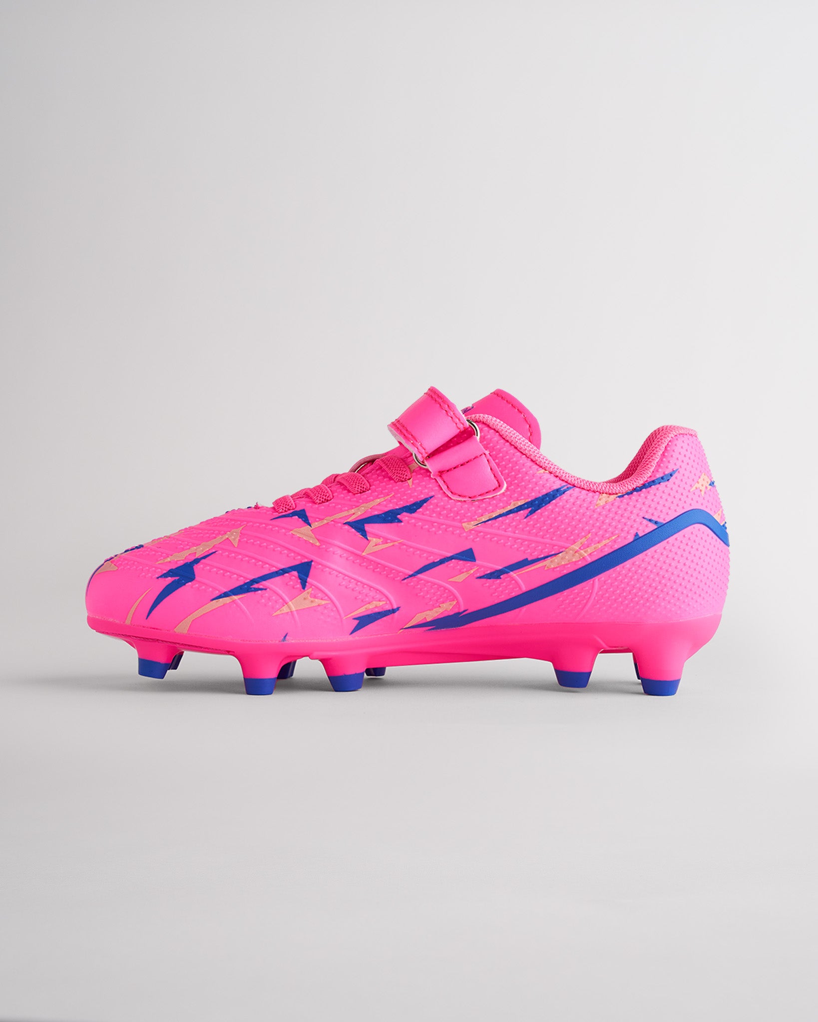 Gotta Bolt Kids Soccer Cleats in Neon Pink