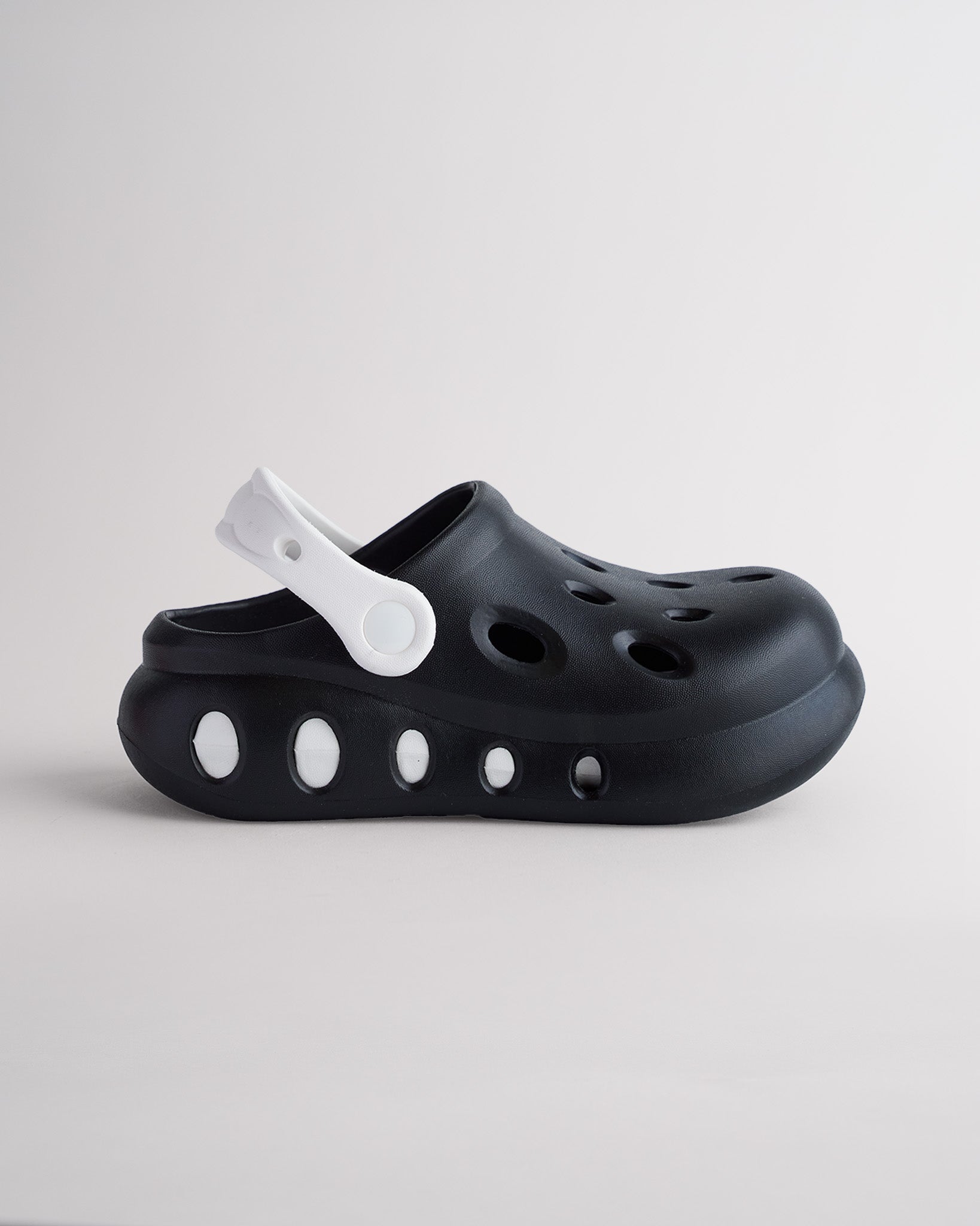 Kids Play Day Clogs in Black
