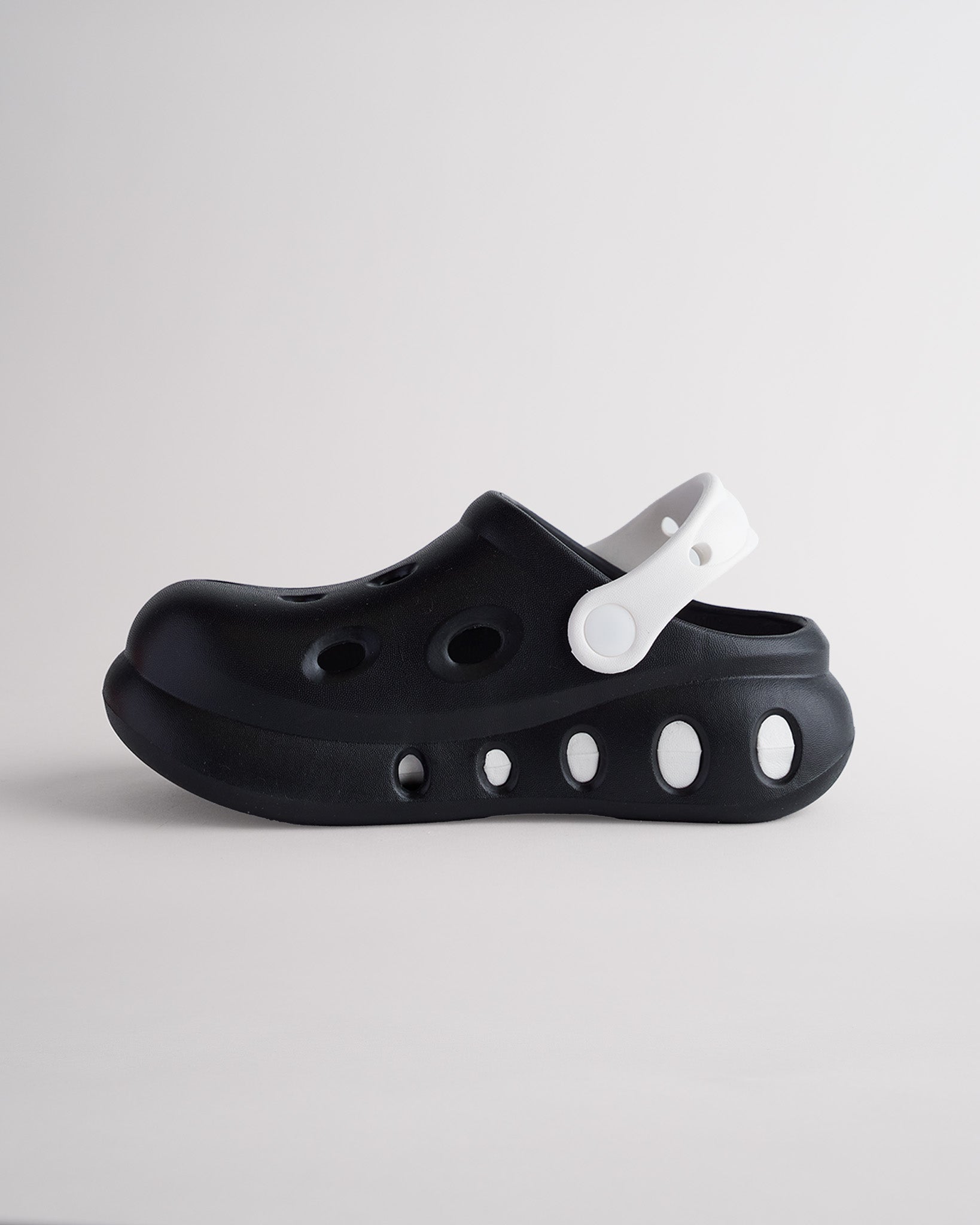 Kids Play Day Clogs in Black