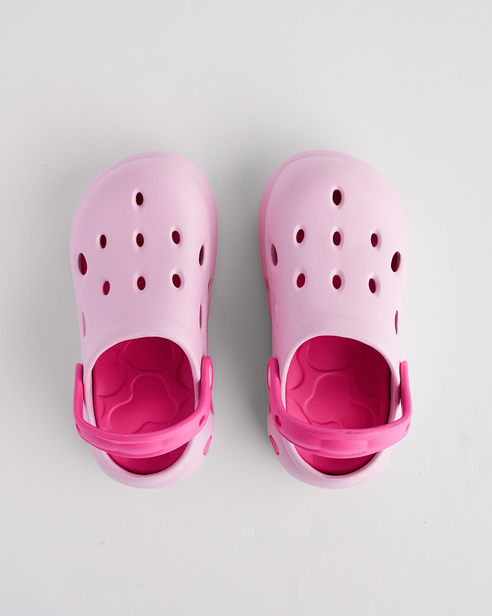 Kids Play Day Clogs in Strawberry Milkshake