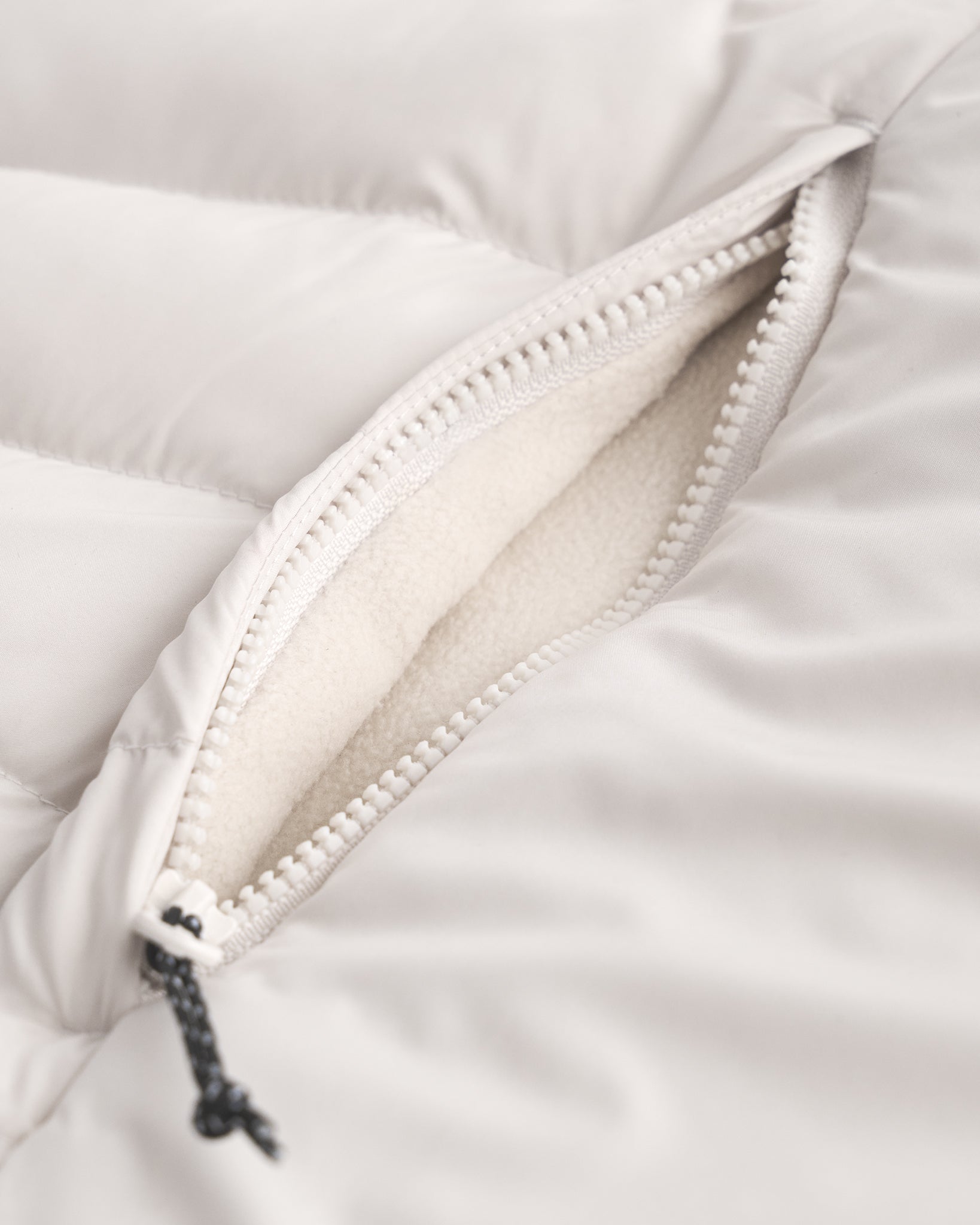 Women’s Heated Puffer Vest in Vanilla