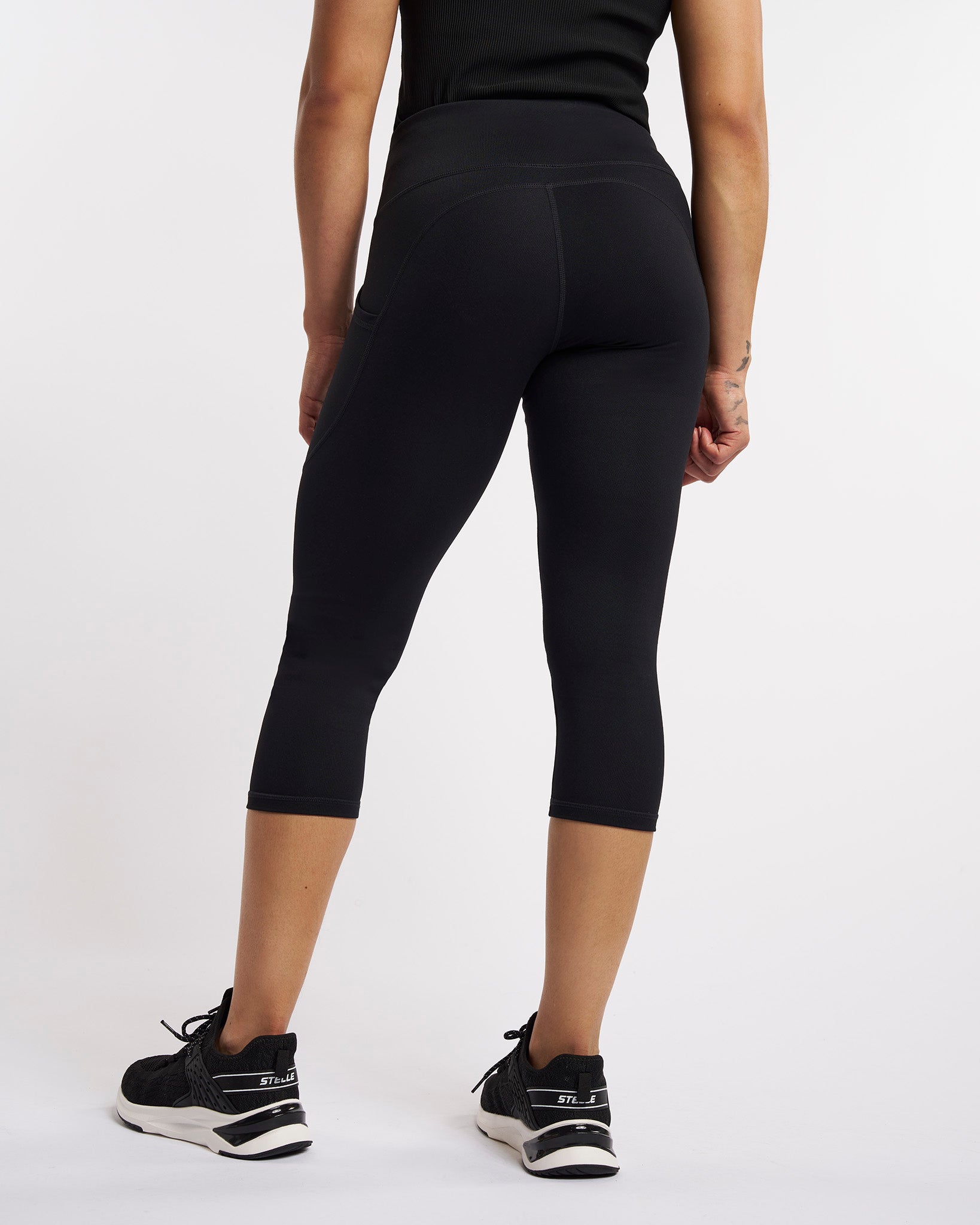 Black Capri Yoga Leggings for Women
