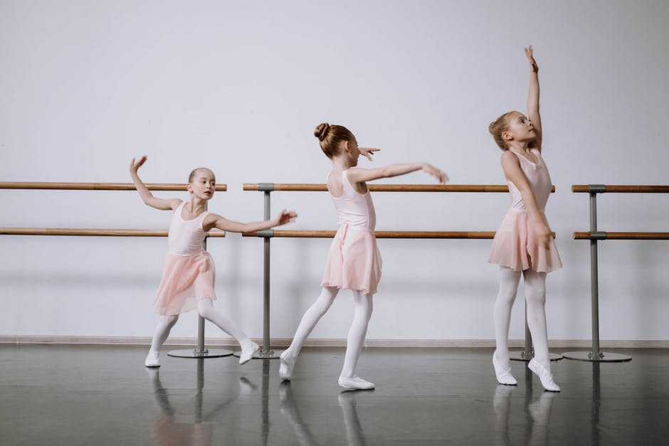 What Is the Best Age to Start Dancing? - Stelle