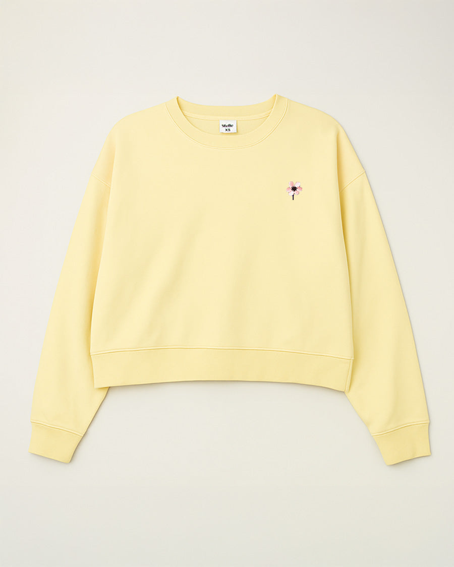 【PRENDA】CROP RAGLAN CREWNECK SHORT-SWEAT/海外限定/ Blue Crop Sweatshirt with Graphic - Retro Blue | Oner Active