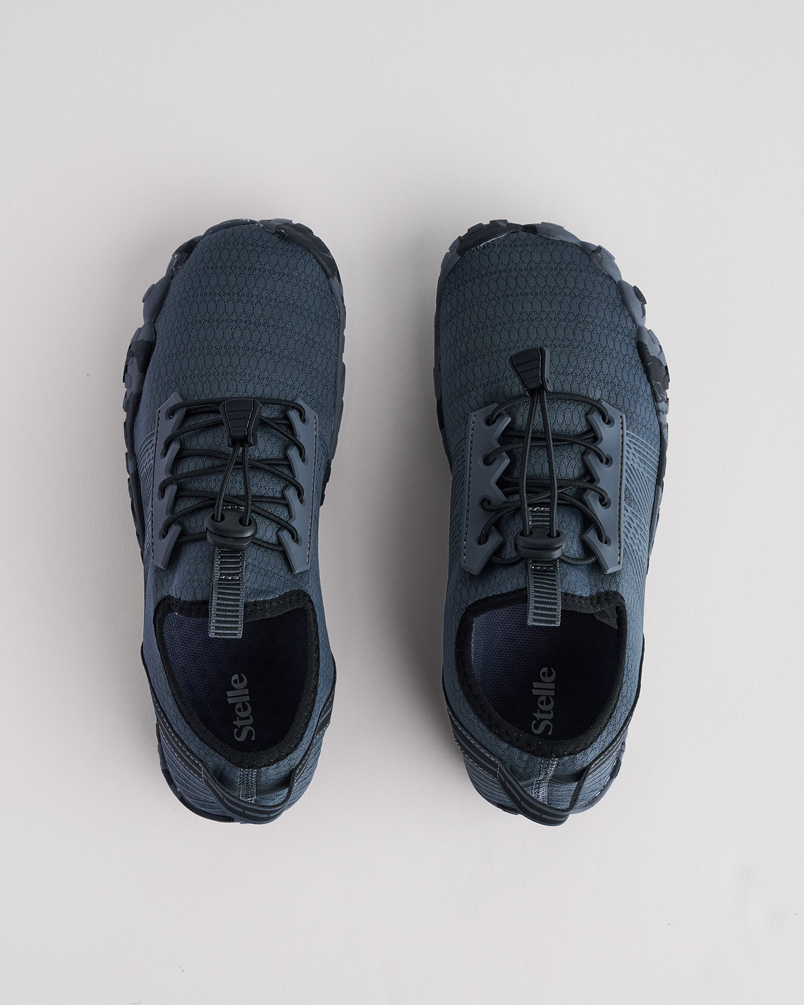 Adult StelleMesh Free-Toe Lace Water Shoes in Charcoal