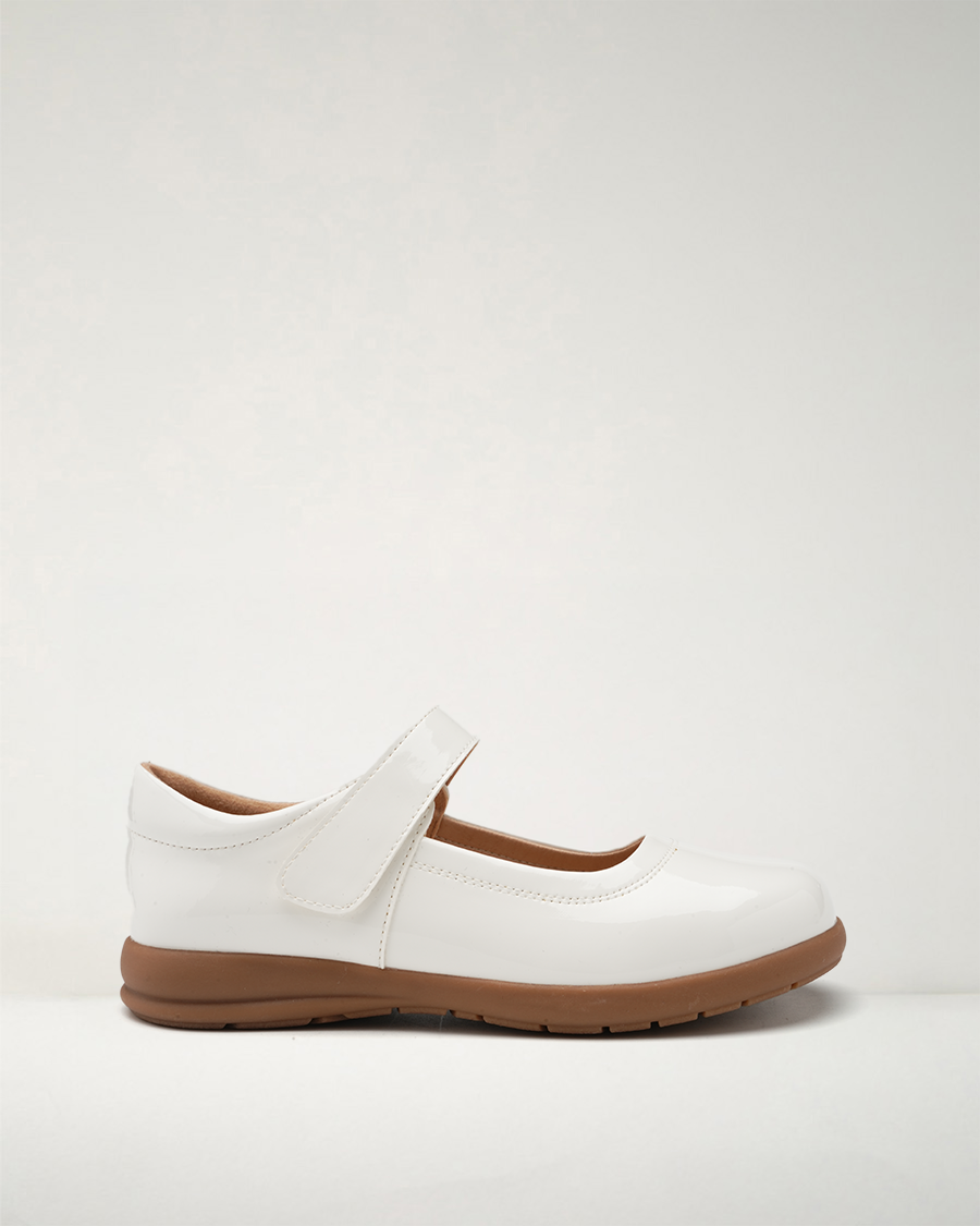 Girls Classic Uniform Mary Jane Shoes in Glossy White