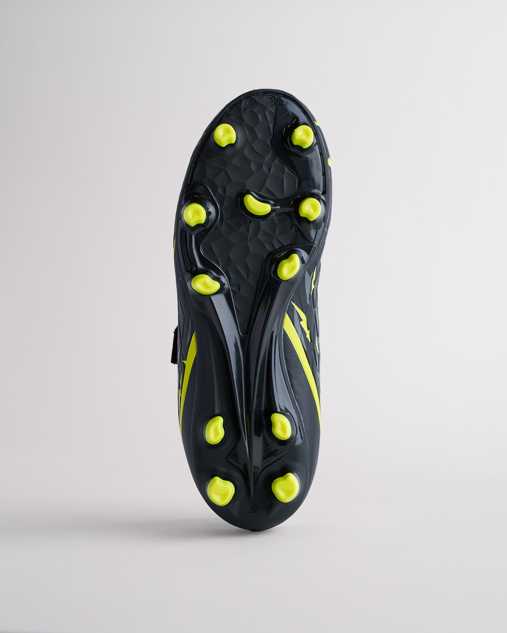In A Flash Kids Soccer Cleats in Black Bolt