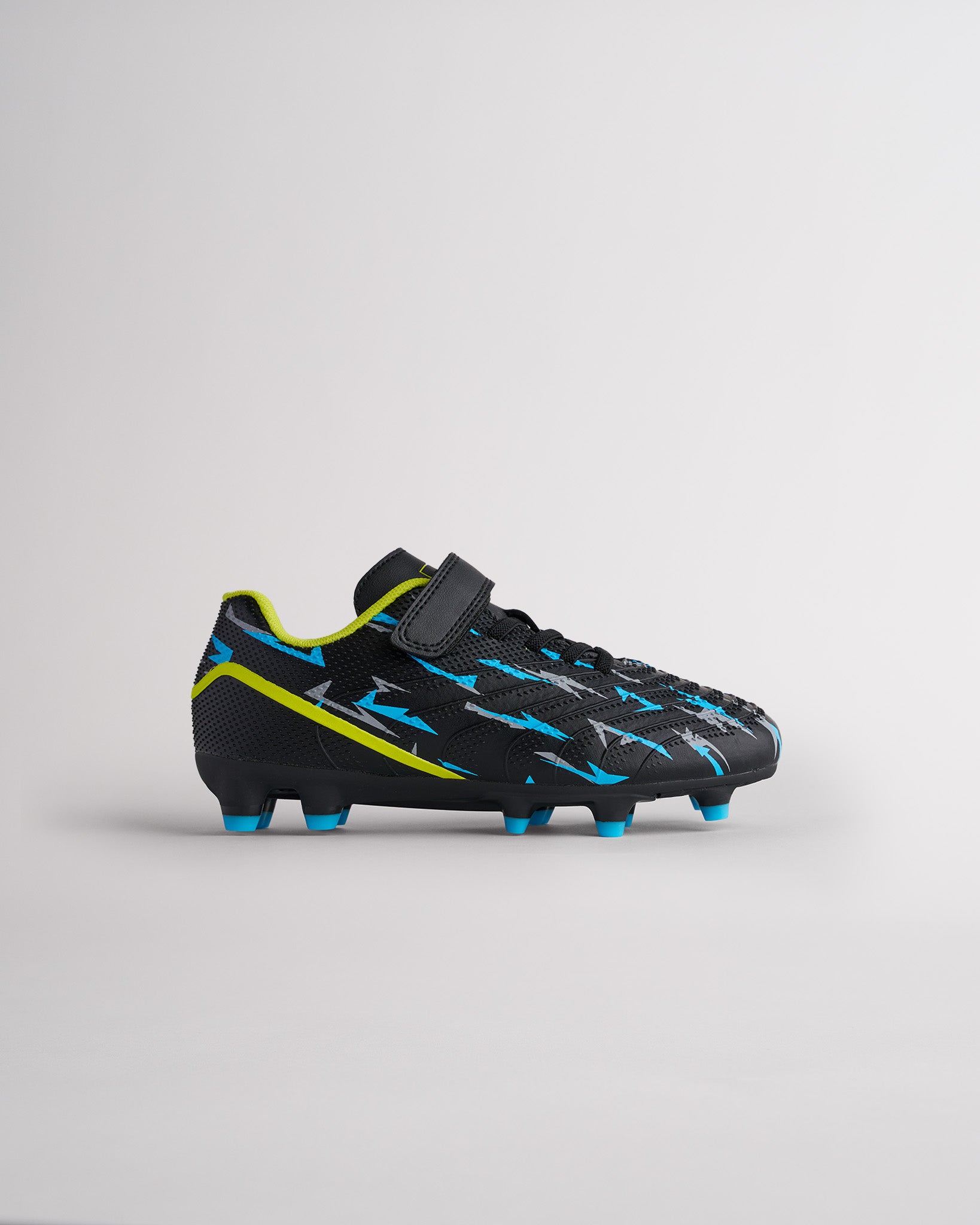 Gotta Bolt Kids Soccer Cleats in Black Voltage