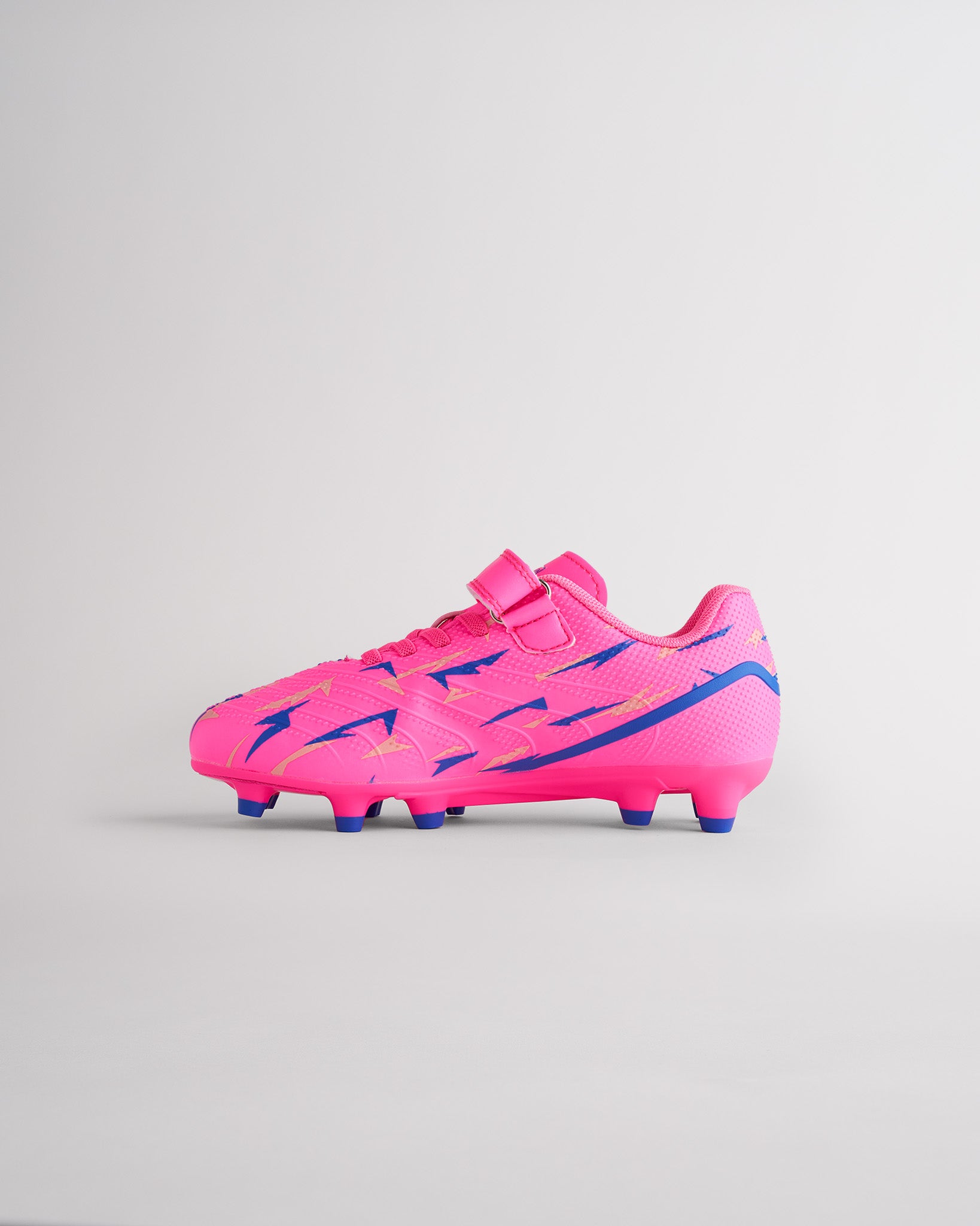 Gotta Bolt Kids Soccer Cleats in Neon Pink