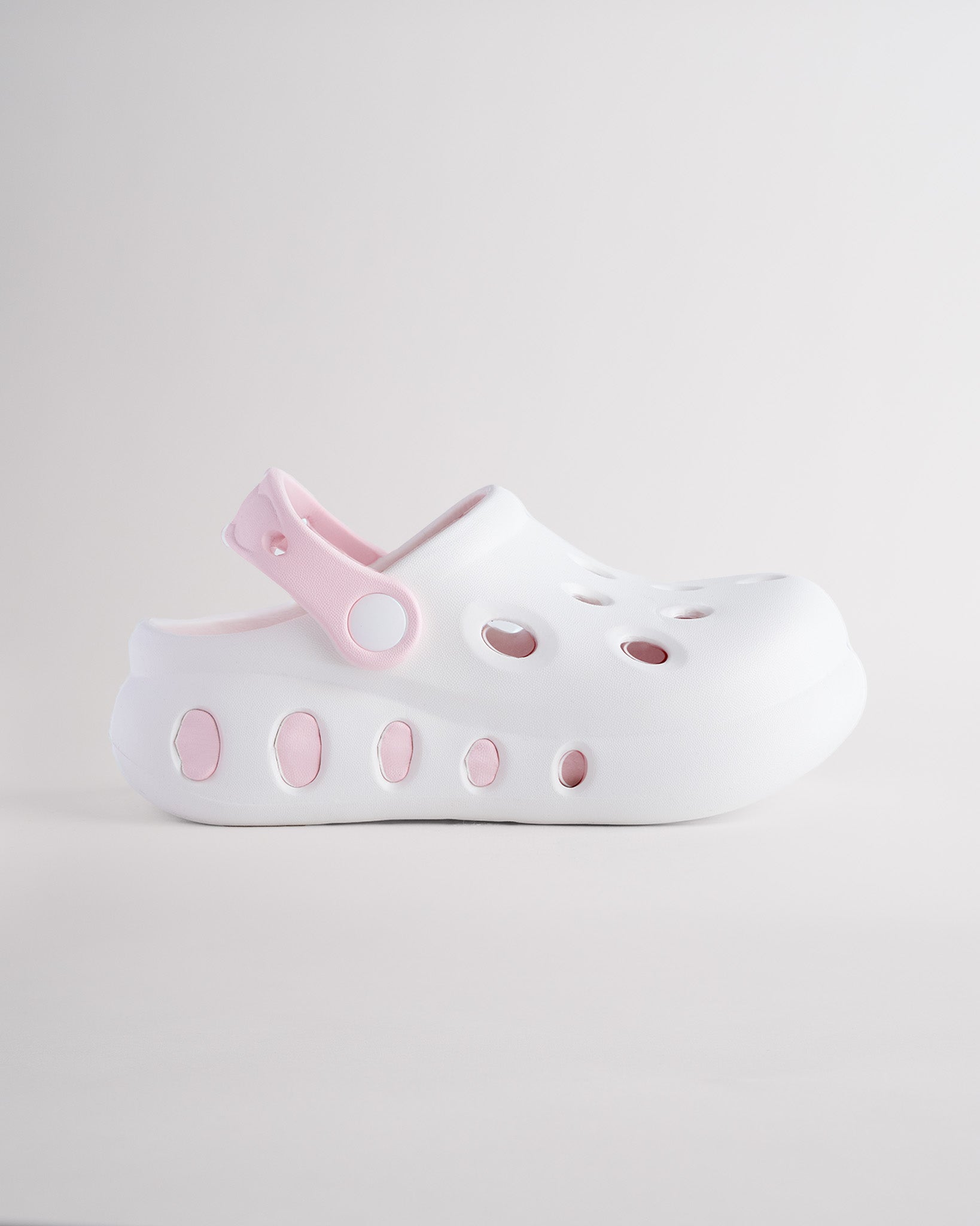 Kids Play Day Clogs in Whipped Cream