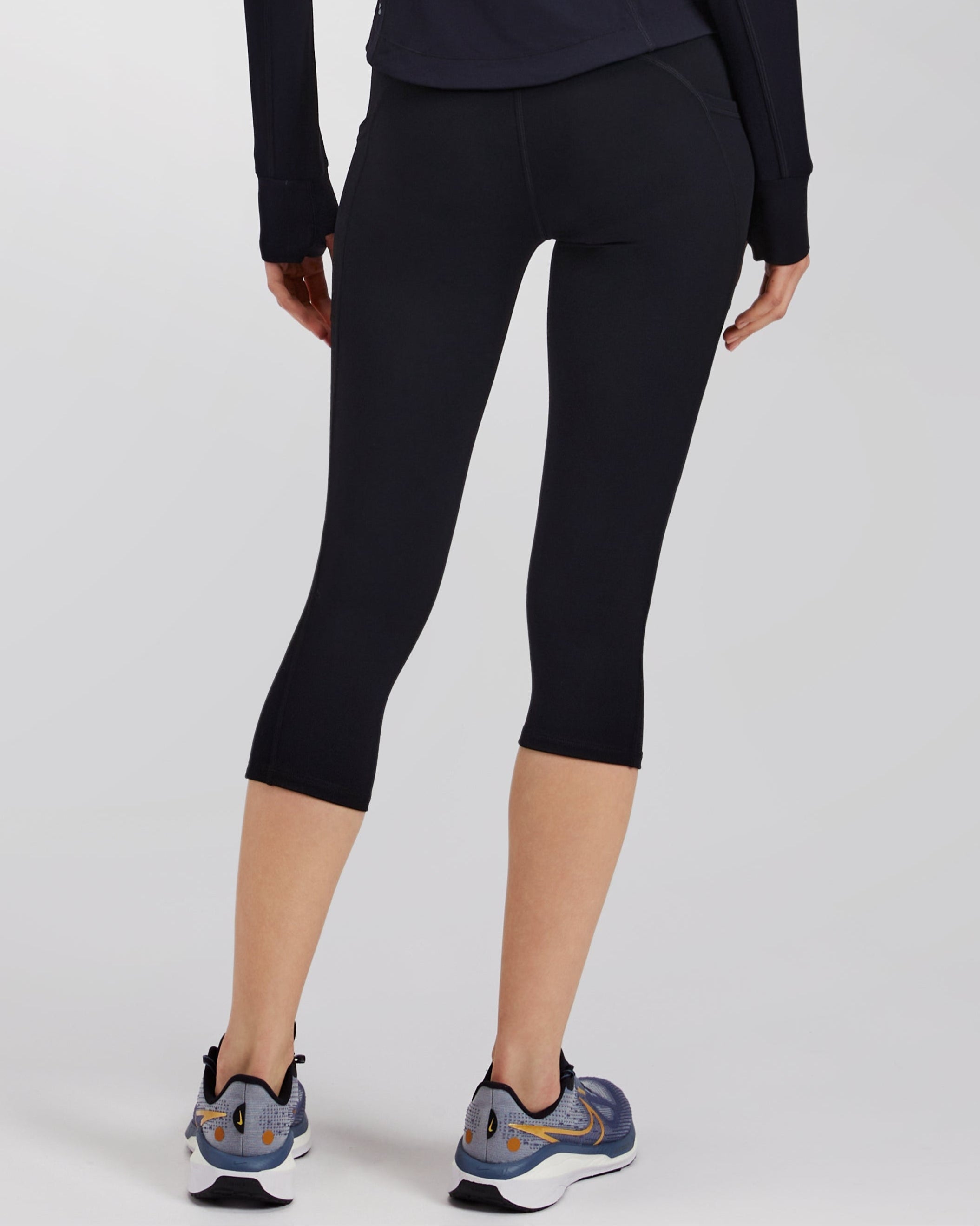 Black DreamComfort Capri Yoga leggings