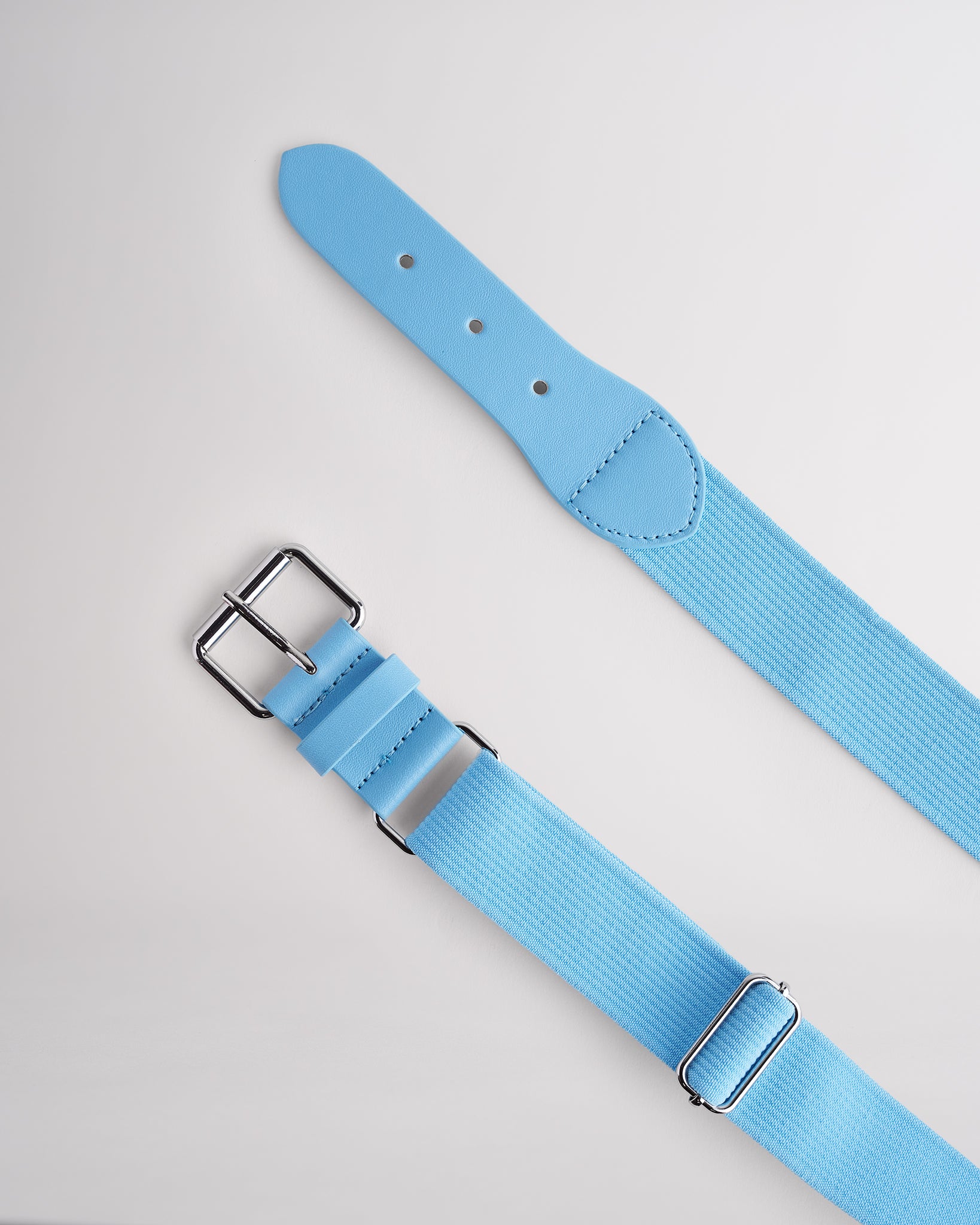 Kids sky blue elastic softball belt with silver buckle.