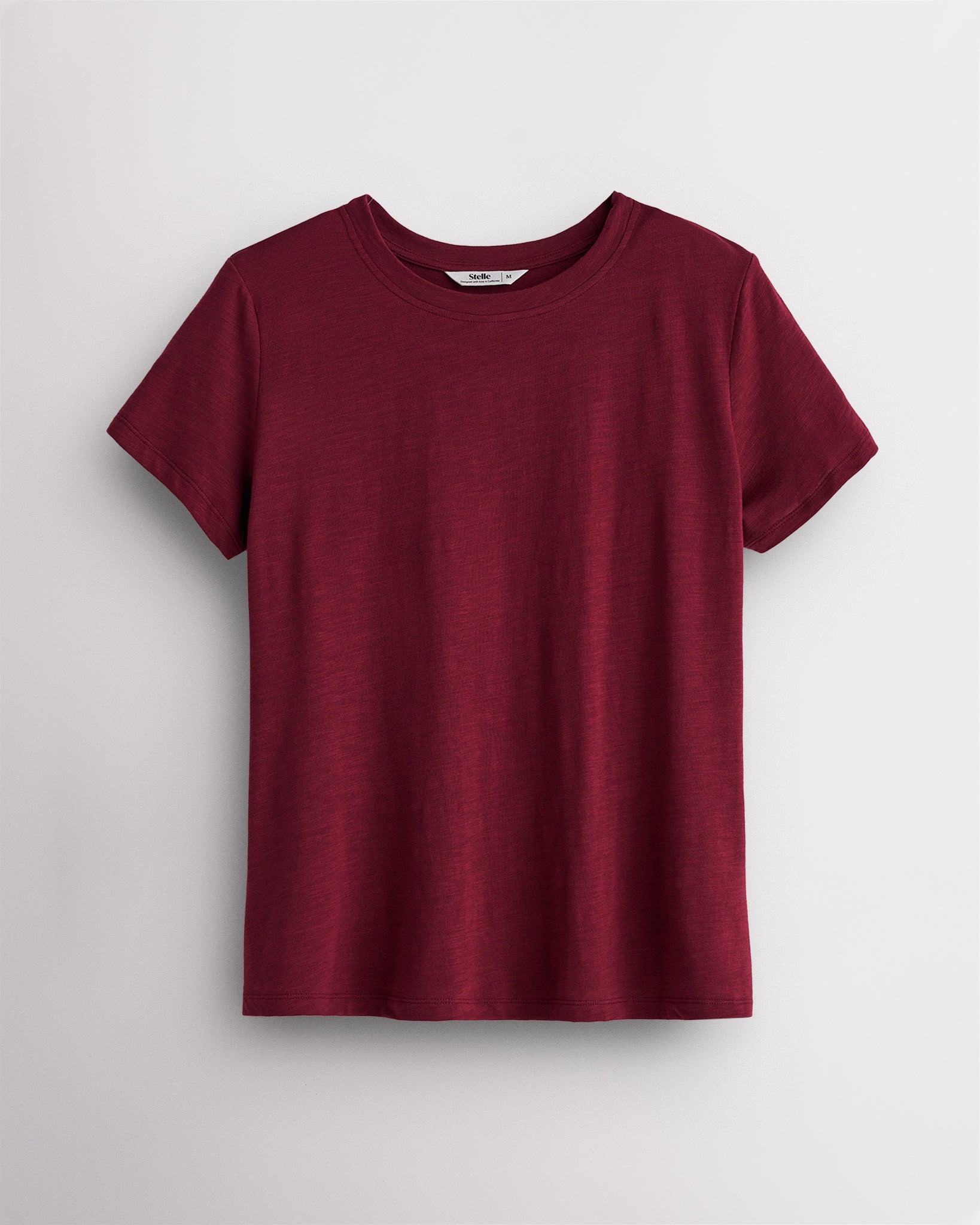 Women’s Classic Short Sleeve Crewneck T-Shirt in Burgundy