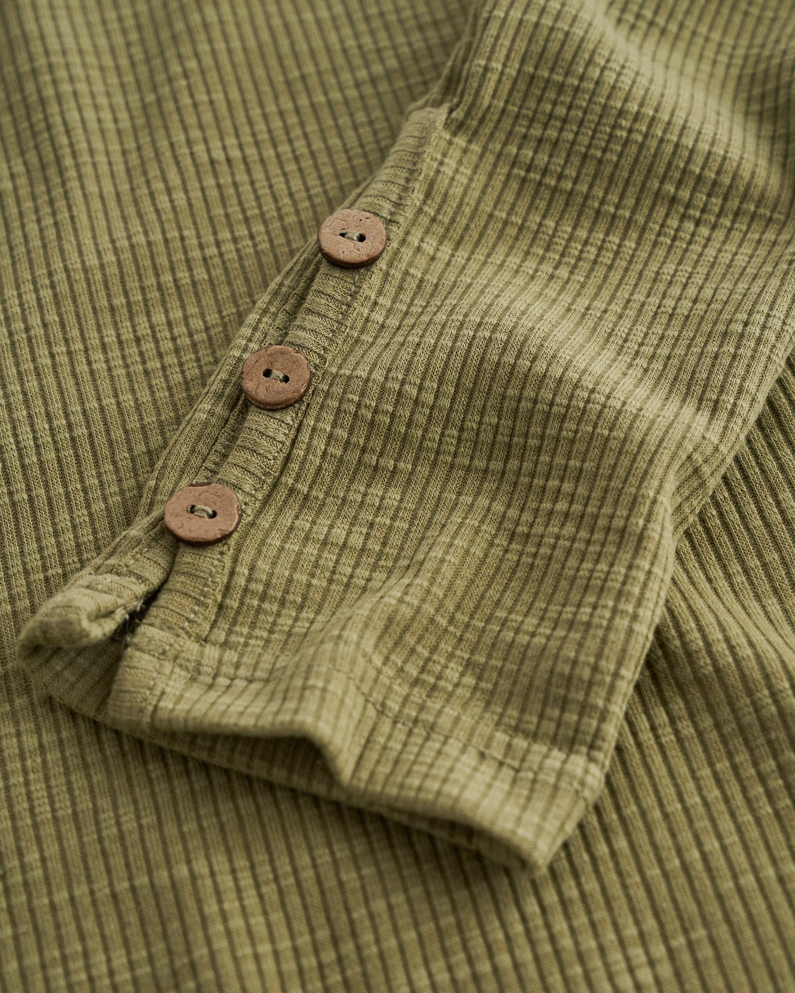 Women’s Ribbed Long Sleeve Henley V-Neck Top in Moss