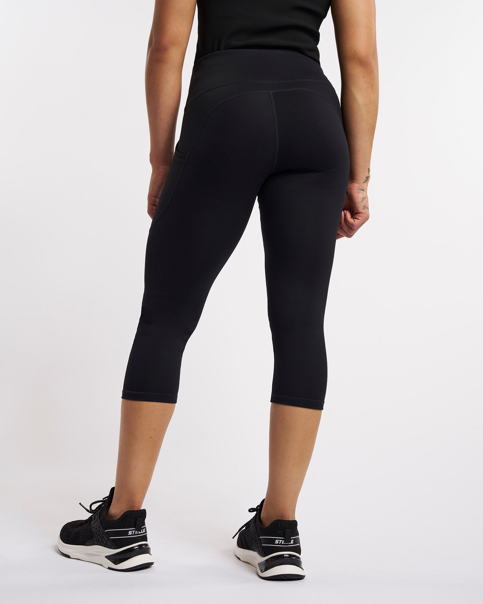 Black Capri Yoga Leggings for Women