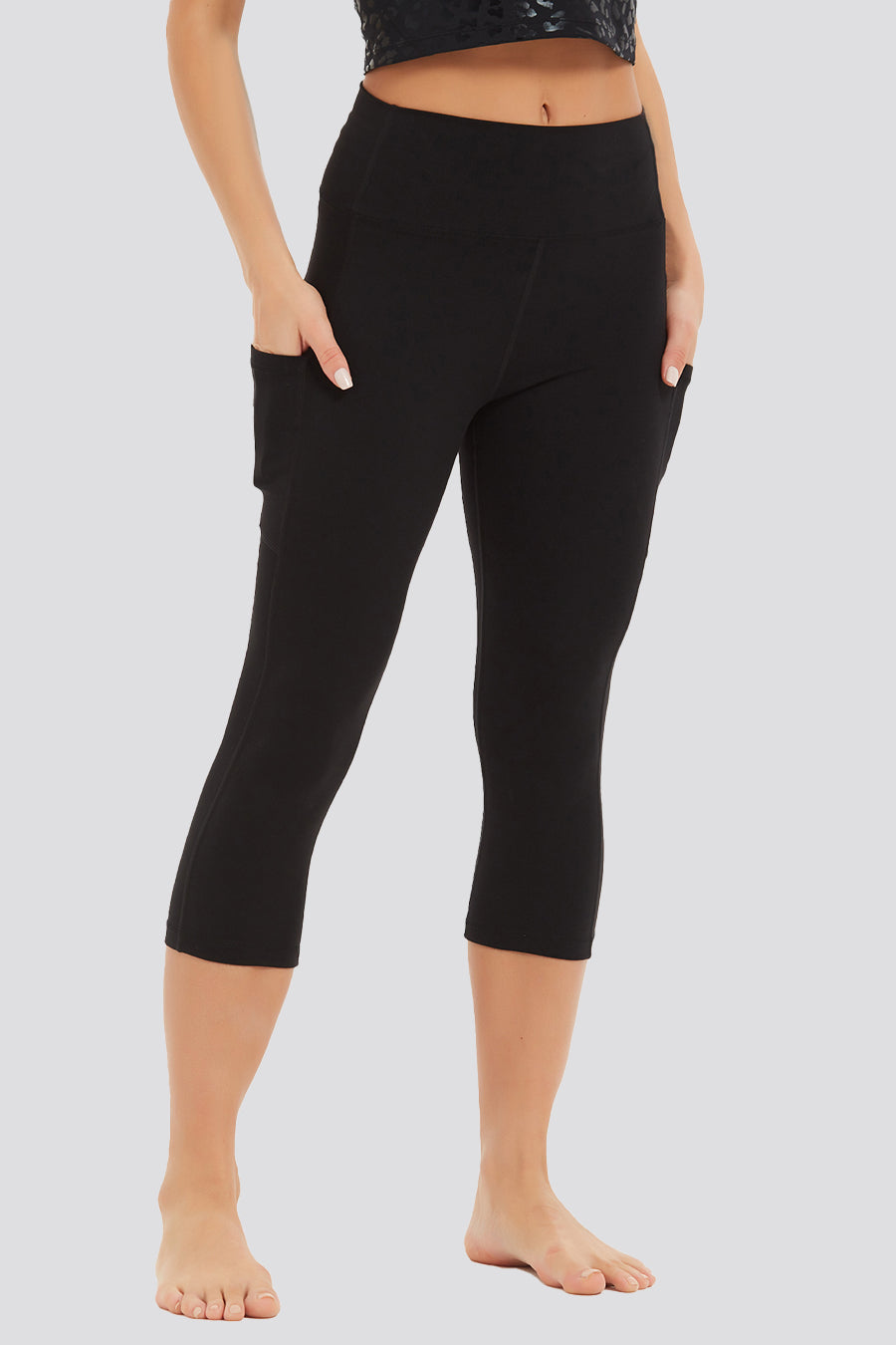 high waisted capri leggings black front